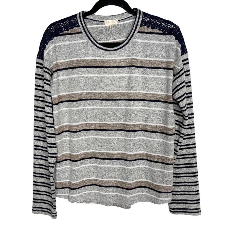 New Hem & Thread Large L Gray Striped Navy Blue Lace Shoulder Detail Knit Top